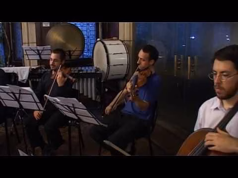Descubre la fascinante evolución de la Música Contemporánea Húngara: Explorando nuevas fronteras con talentosos compositores y músicos